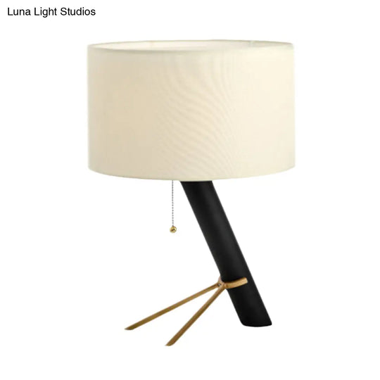 Modern White Drum Night Table Lamp With Pull Chain - Creative Fabric Desk Light (1-Bulb)