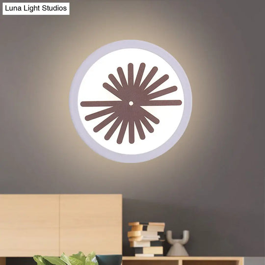 Modern White Led Wall Sconce With Sector/Leaf Pattern & Warm/White Light