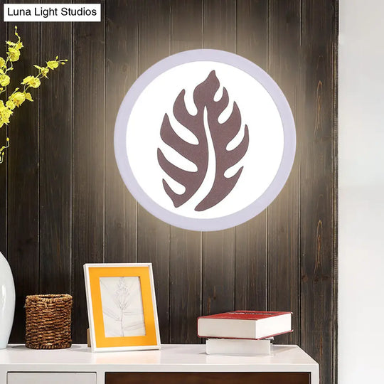 Modern White Led Wall Sconce With Sector/Leaf Pattern & Warm/White Light