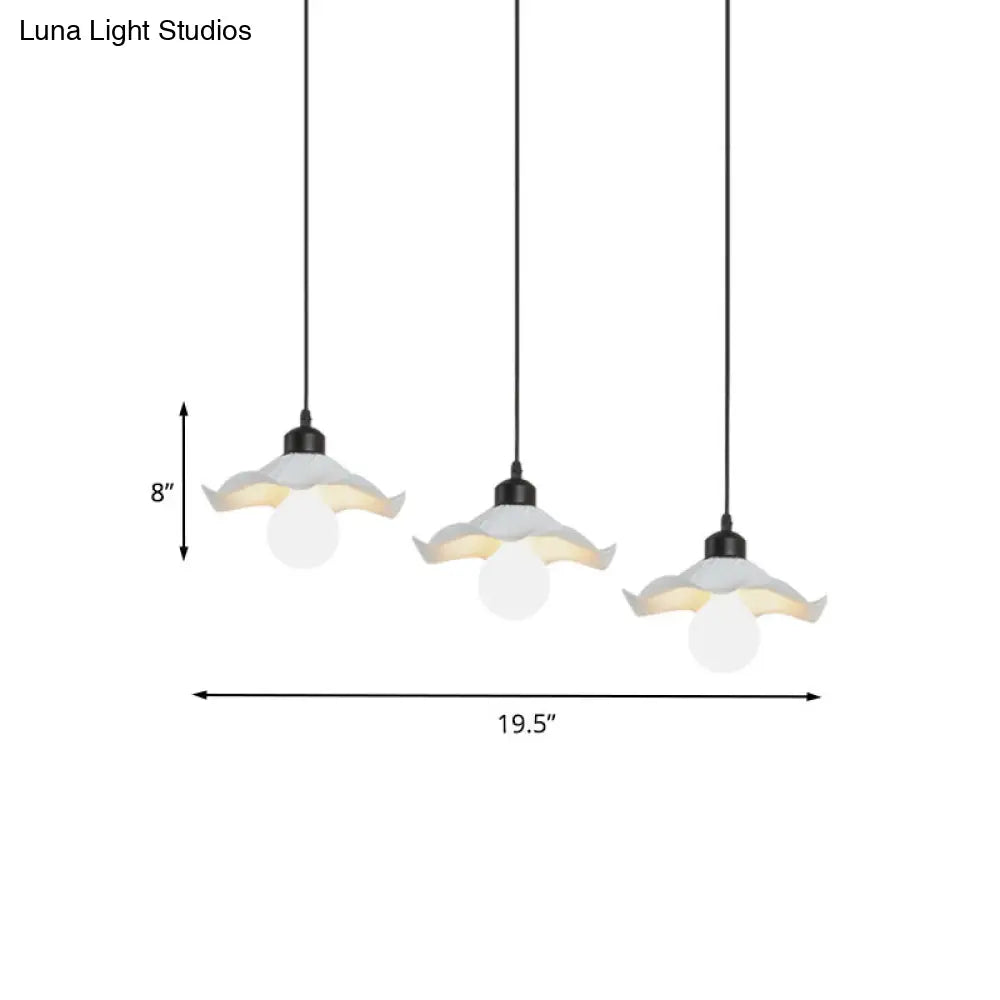 Modern 3-Head Pendant Light With Ruffled Edge In White Metallic Finish - Linear/Round Canopy