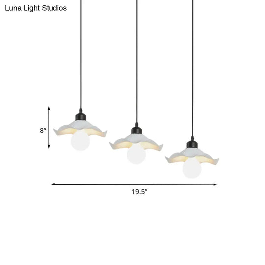 Modern 3-Head Pendant Light With Ruffled Edge In White Metallic Finish - Linear/Round Canopy