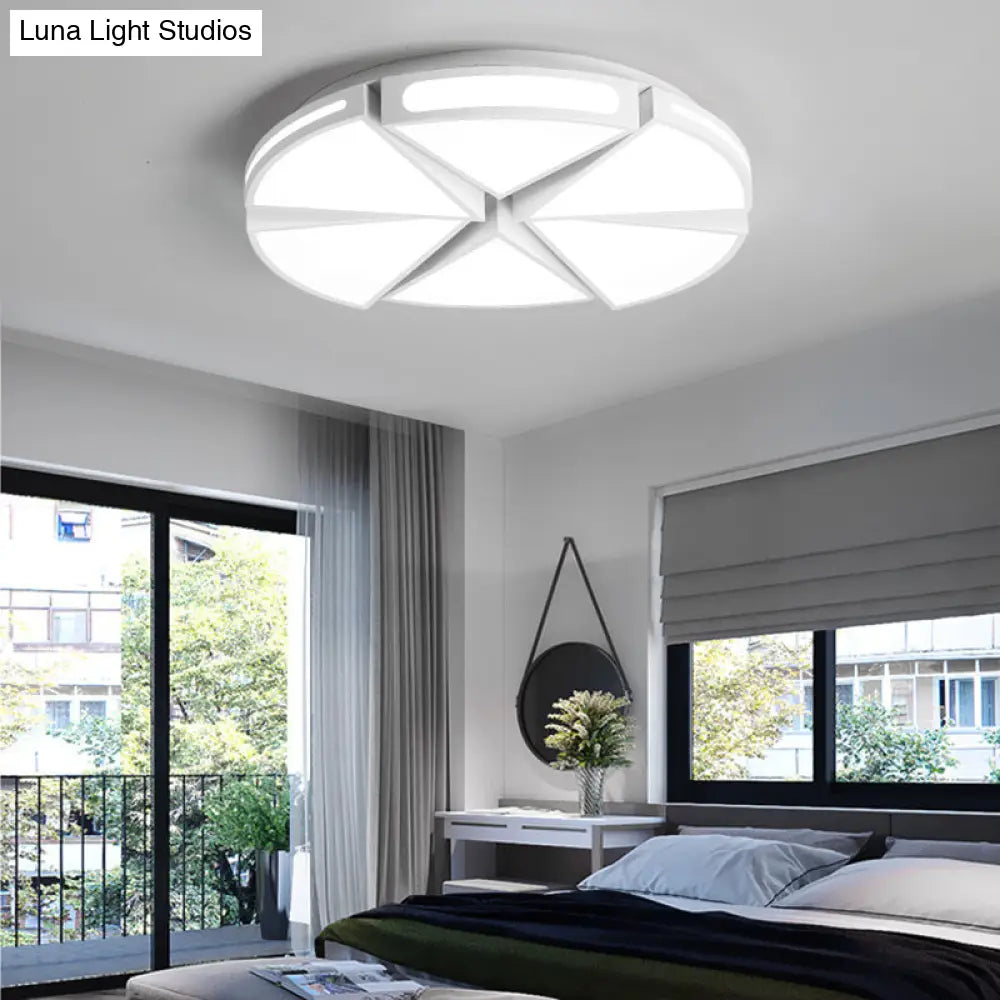 Modern White Round Ceiling Light For Kitchen Metal Flush Mount - 16/19.5 Lights With Black Accents