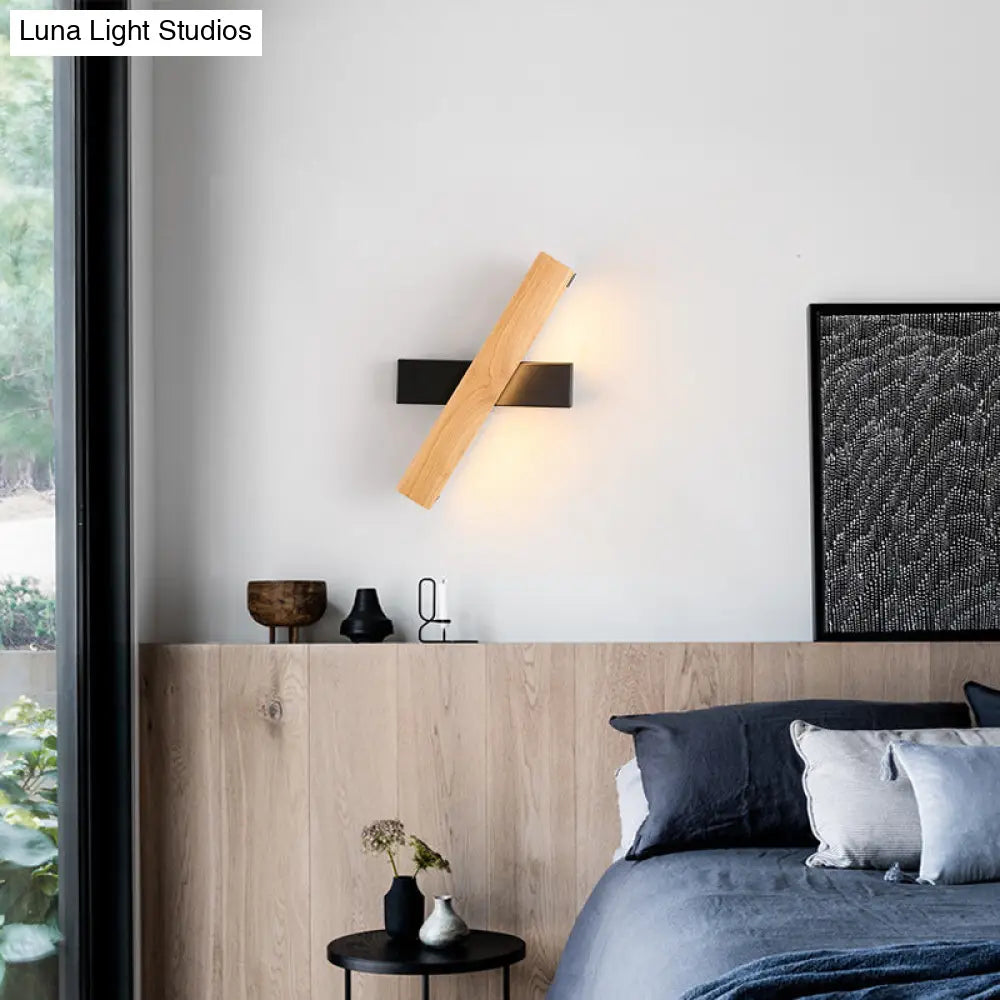 Modern Wooden Rotatable Led Bedroom Sconce Light Fixture