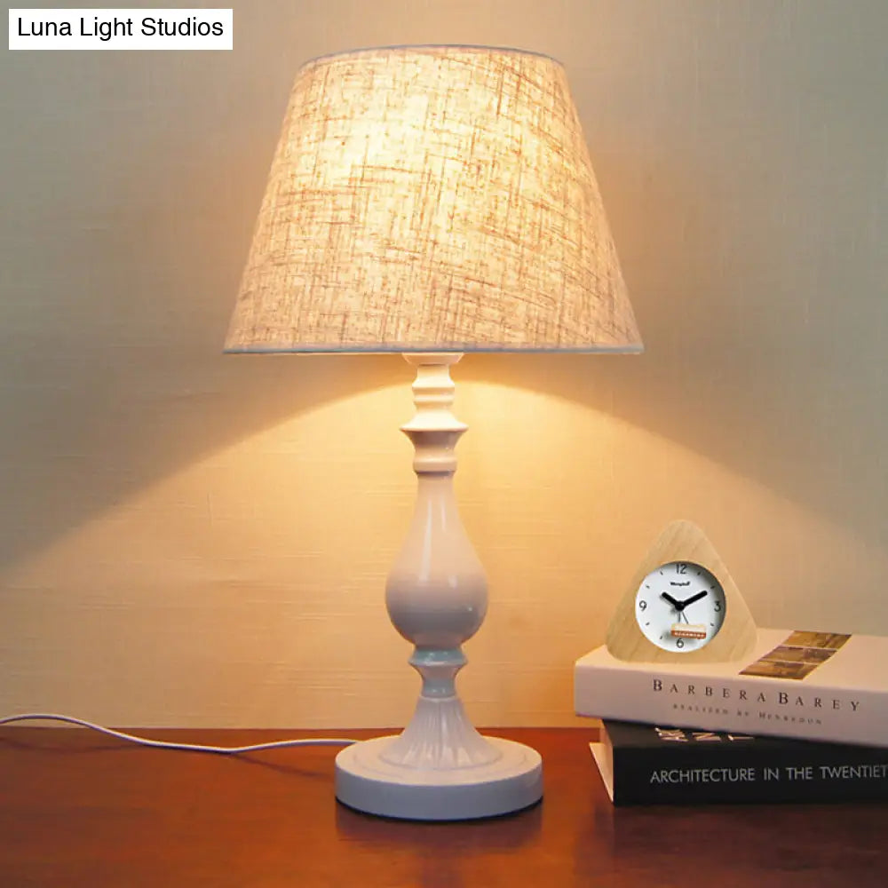 Modernist Metallic Desk Lamp: Urn-Shaped White Table Light With Fabric Shade