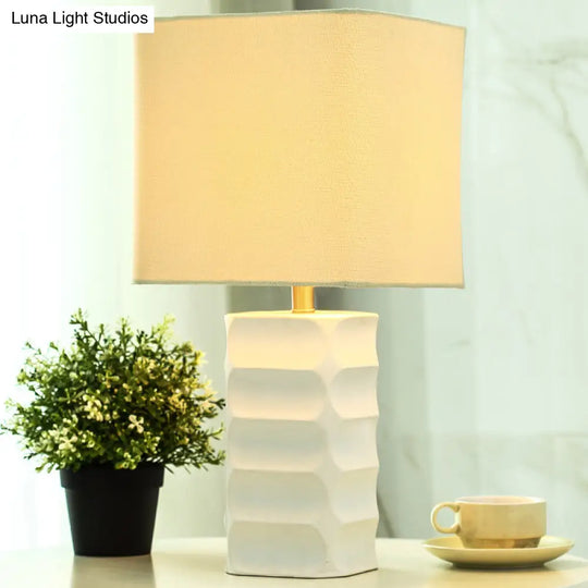 Modernist Small White Desk Lamp - Square Fabric Task Lighting For Living Room