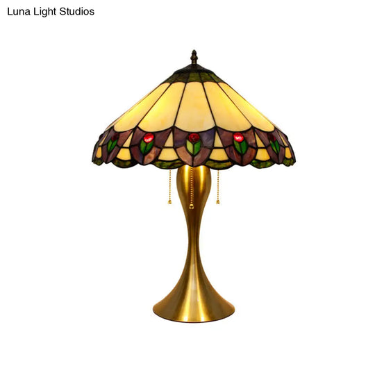 3-Head Stained Glass Tiffany Nightstand Light With Pull Chain - Elegant Gold Table Lighting In