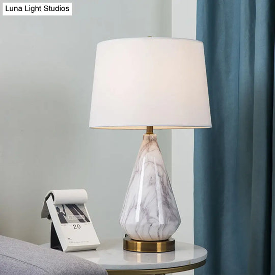 Minimalist Drum Table Lamp With Diamond Ceramic Base In Black/White - Perfect For Nightstands White