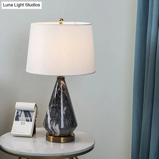 Minimalist Drum Table Lamp With Diamond Ceramic Base In Black/White - Perfect For Nightstands