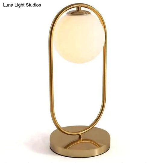 Nordic Art Deco Golden Body Table Lamp Metal Base Plate Modern Minimalist Frosted Glass Led Desk For