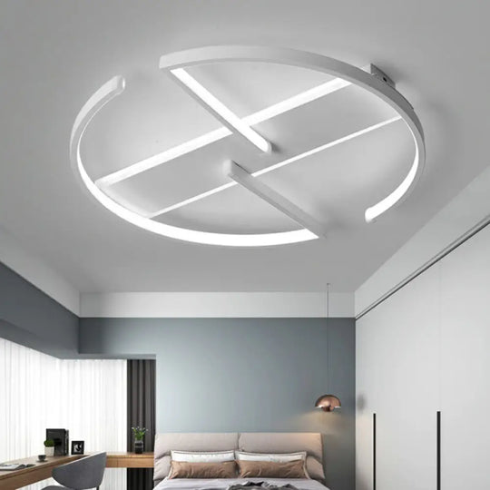 Nordic Circle Led Ceiling Light - Metallic Flush Mount For Bedroom In White / 16’