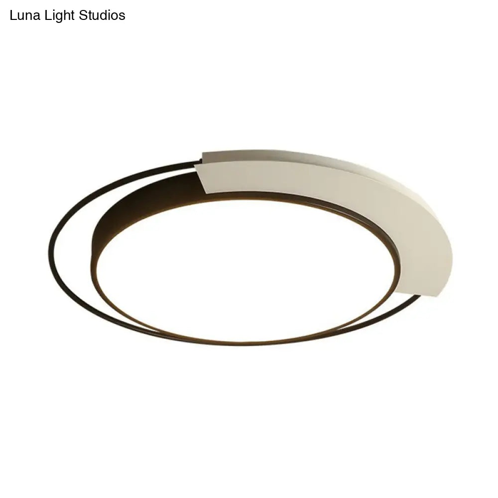 Nordic Circular Led Flush Mount Lighting Fixture In Black And White For Living Room