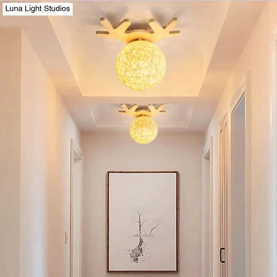 Nordic Creative Wood Antlers Ceiling Lamp