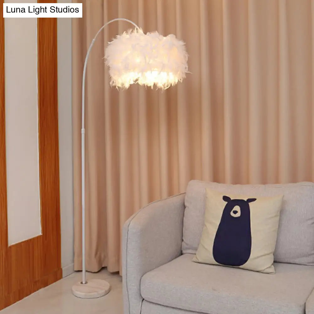 Nordic Feather Floor Lamp With Fishing Rod Arm For Bedroom - Stand Up Light (1 Bulb)