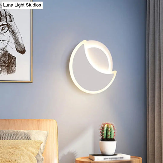 Nordic Led Acrylic Eclipse Wall Sconce In Warm/White Light - Bedroom Lighting