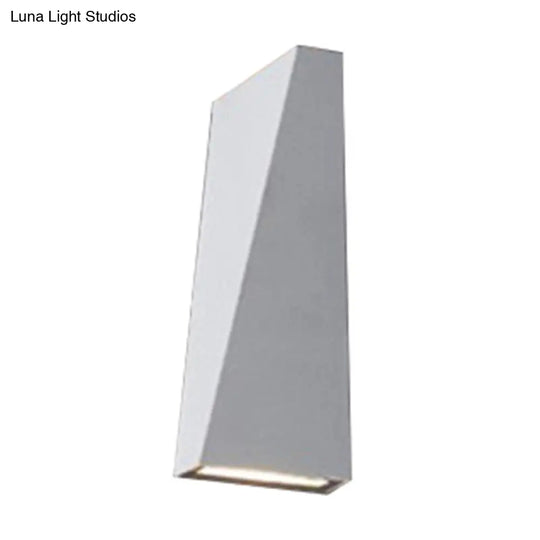 Nordic Led Flush Wall Sconce Black/White Triangular Lamp