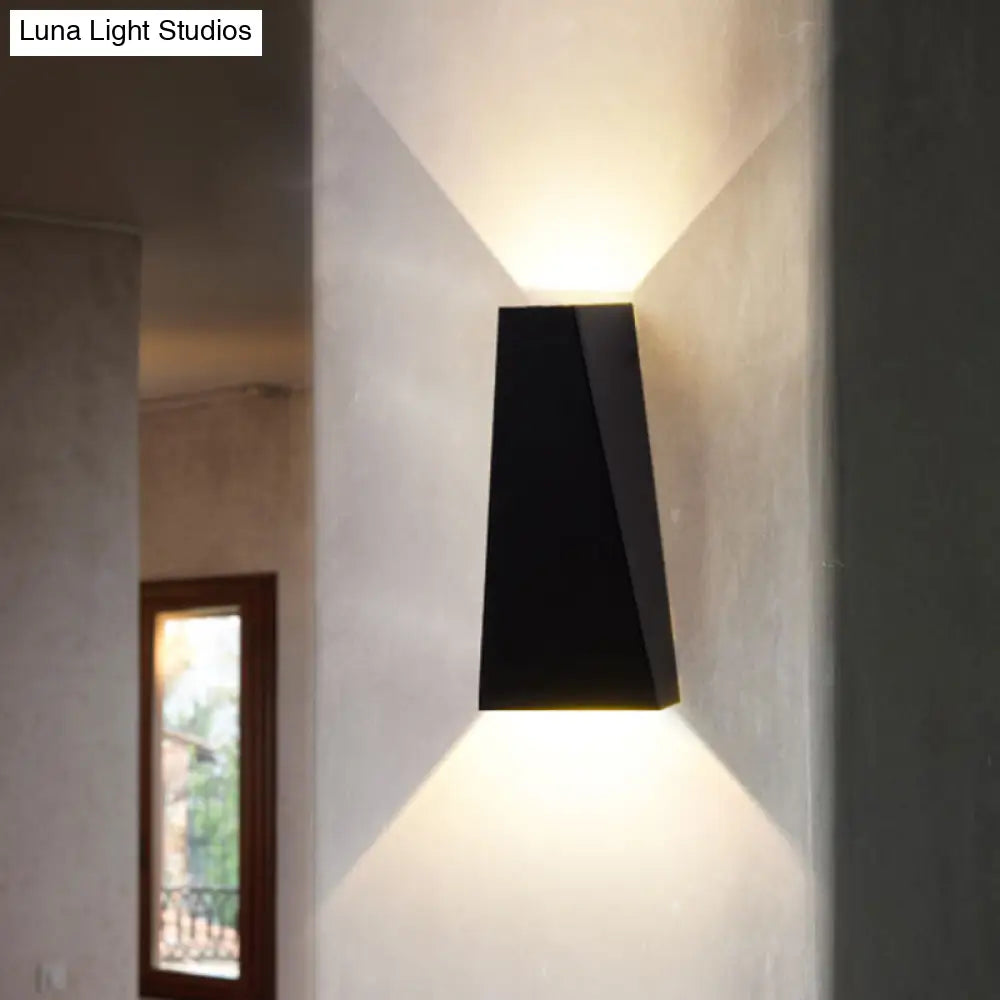 Nordic Led Flush Wall Sconce Black/White Triangular Lamp