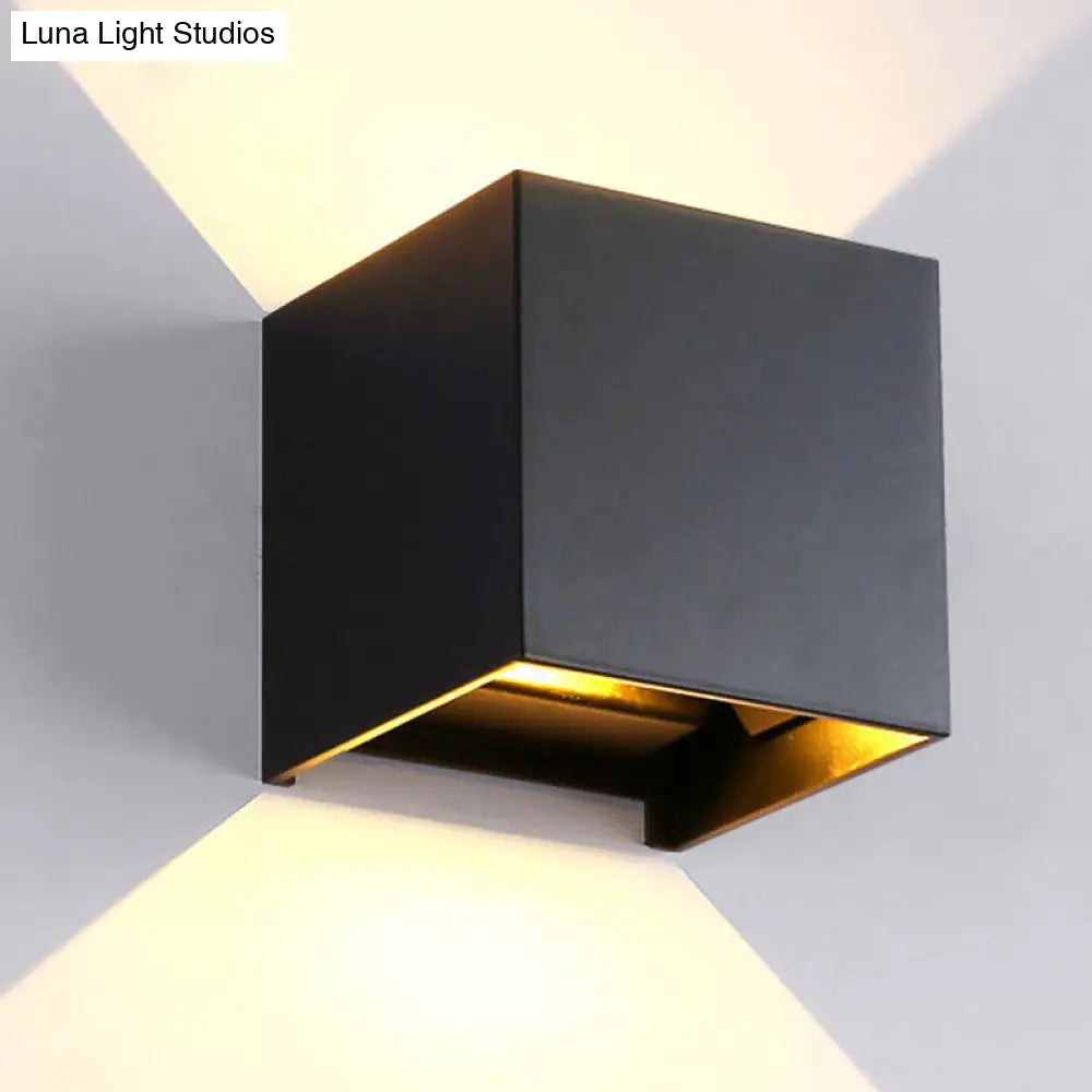 Nordic Metal Black Wall Lamp: Cube/Triangle/Cylinder Led Sconce For Outdoor