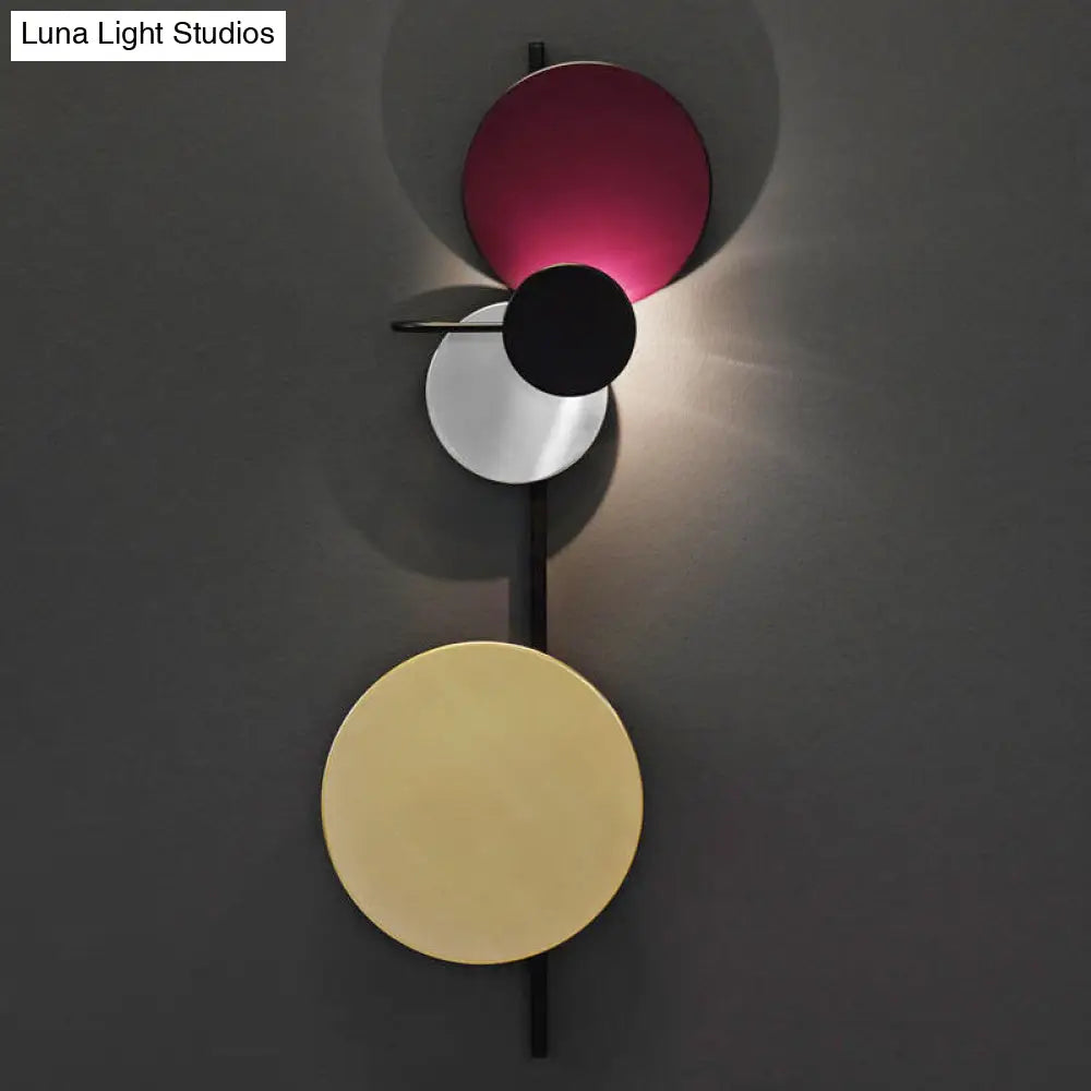 Nordic Metallic Blue/Red/Pink Led Circular Wall Mount Light For Living Room