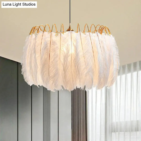 White Feather Round Pendant Ceiling Light - Nordic Style Single-Bulb Suspension / A