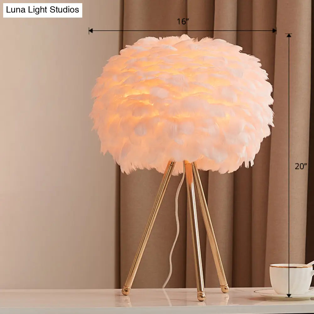 Nordic Style Feather Table Lamp - Spherical Accent Nightstand Light For Living Room