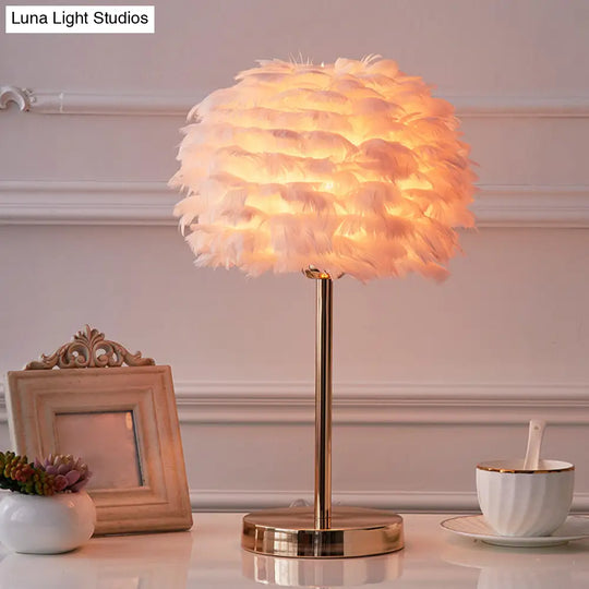 Nordic Style Feather Table Lamp - Spherical Accent Nightstand Light For Living Room