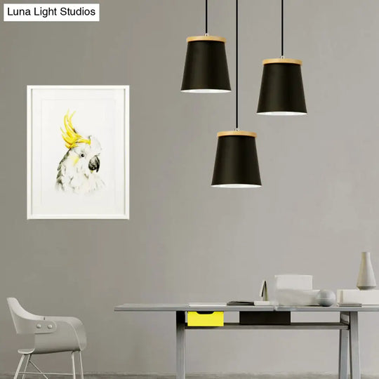 Nordic Style Single Light Metal Pendant Lamp For Hallways And Balconies With Tapered Shade