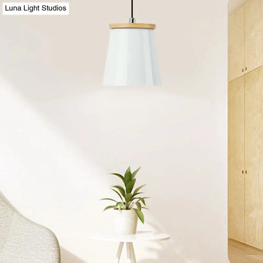 Nordic Style Metal Pendant Light For Balcony And Hallway With Tapered Shade