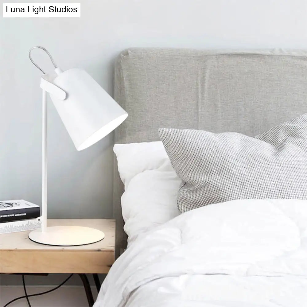 Nordic Style Rotatable Desk Lamp: Metal Plug-In Light For Dormitory Bedroom