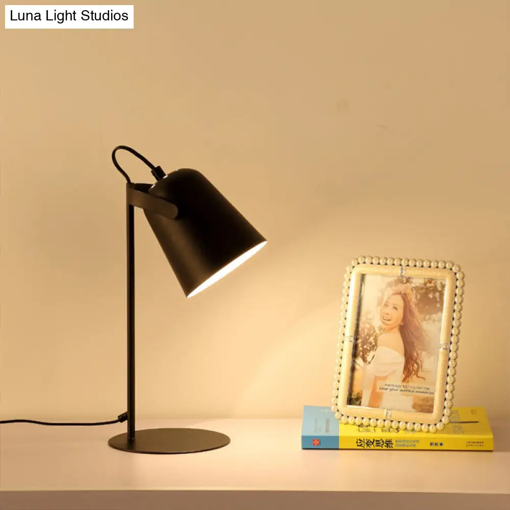 Nordic Style Rotatable Desk Lamp: Metal Plug-In Light For Dormitory Bedroom