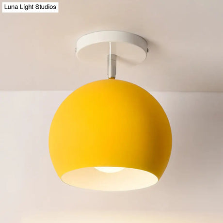 Nordic Style Round Ceiling Flush Mount Light With Metal Aisle Close To Lighting