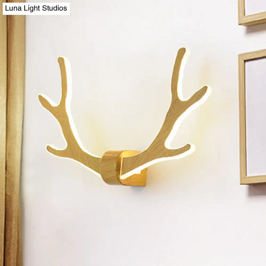 Nordic Style Wooden Antler Wall Sconce Lamp With Led Lighting - Ideal For Corridor