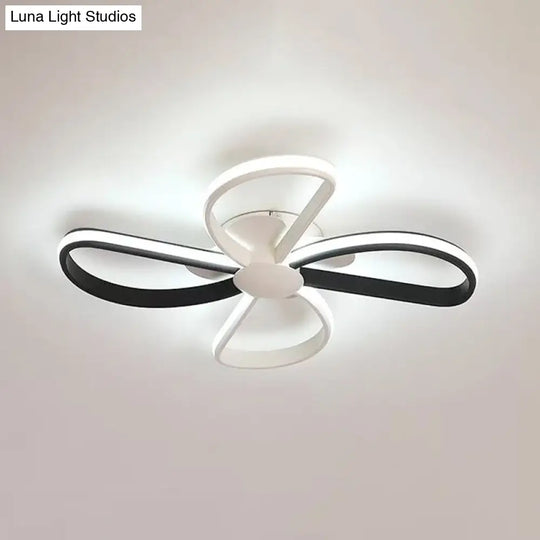 Nordic Stylish Led Ceiling Lamp - Blossom Shape Ideal For Kids Bedroom Black / White
