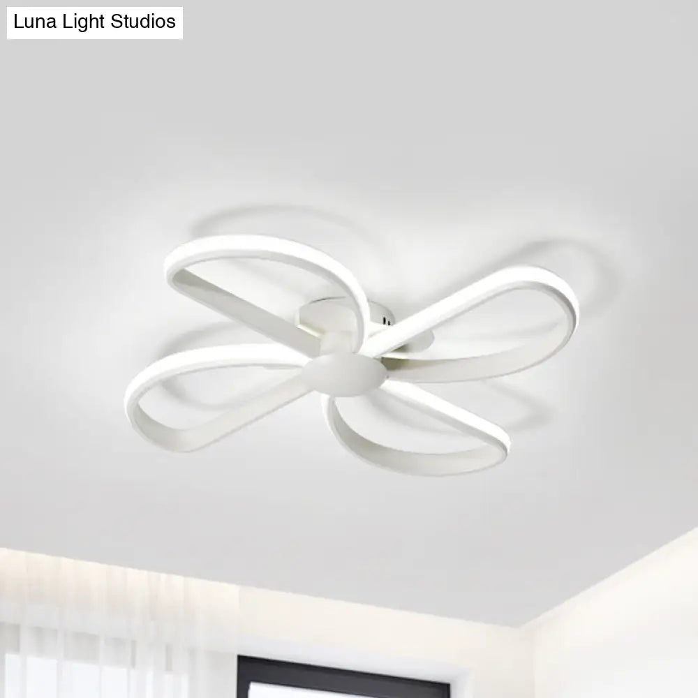 Nordic Stylish Led Ceiling Lamp - Blossom Shape Ideal For Kids Bedroom White /