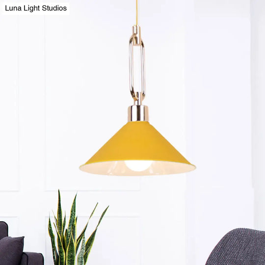 Nordic Tapered Shade Pendant Light: Sleek Metal Hanging Lamp (1 Bulb) In Black/White - Ideal For