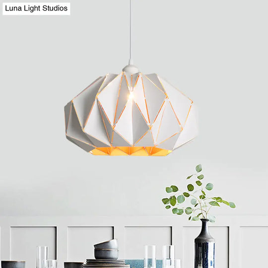 Nordic White/Black Living Room Pendant Lamp With Laser-Cut Iron Shade