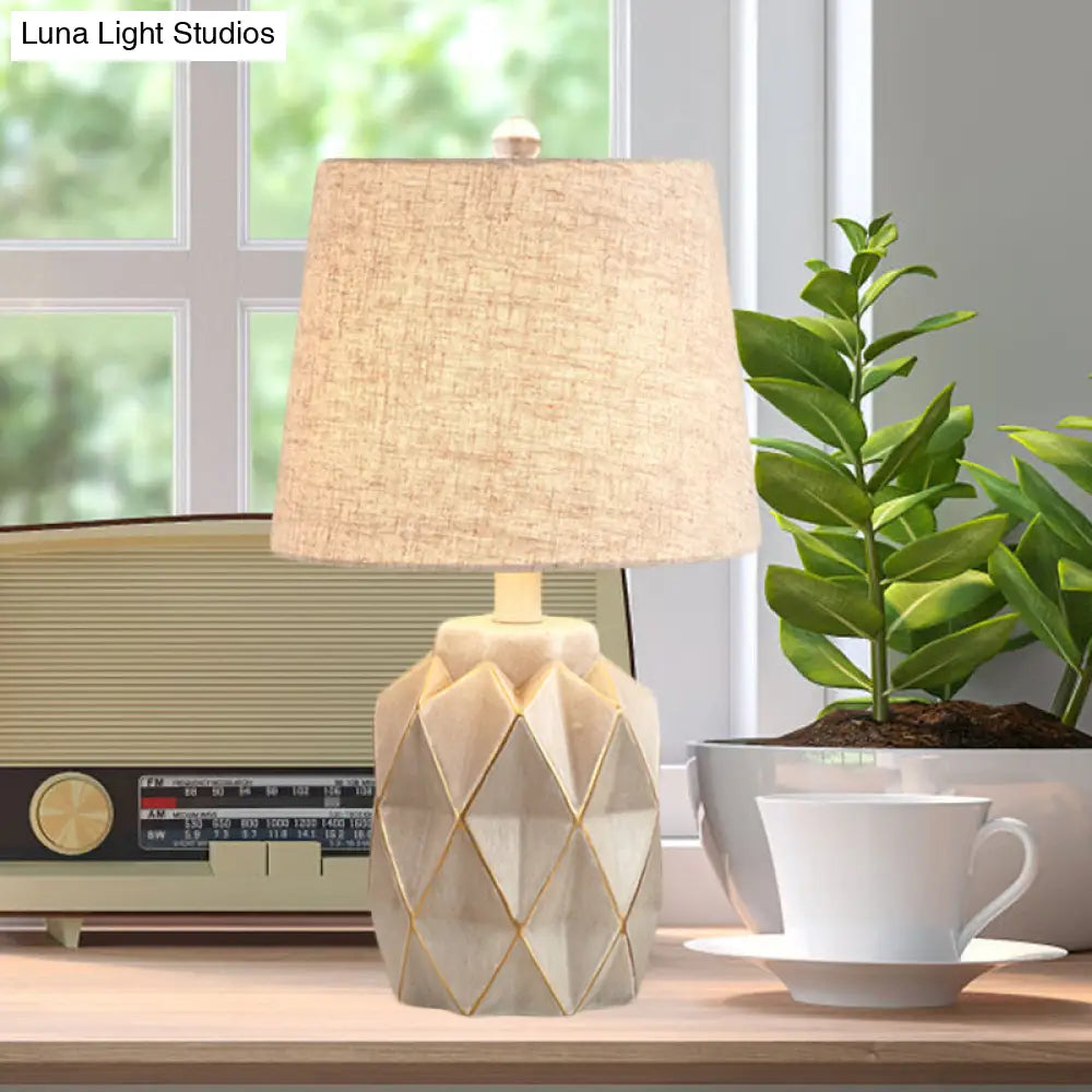 Origami Designed Jar Base 1-Light Beige/White Table Light With Countryside Fabric For Bedroom Night