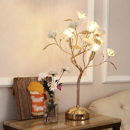 Pastoral Style Floral Ceramic Table Lamp With Decorative Crystal For Living Room Nightstand White /