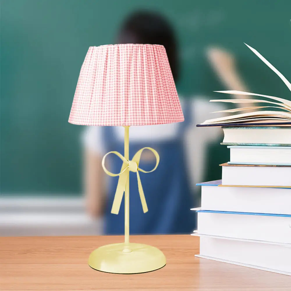 Pink Plaid Desk Light With Bow - Lovely Fabric Study Lamp For Dormitory And Bedroom