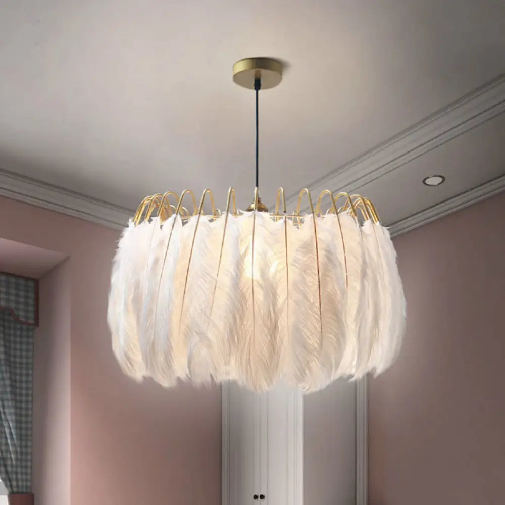 Postmodern 1-Head White Round Pendant Feather Light Fixture