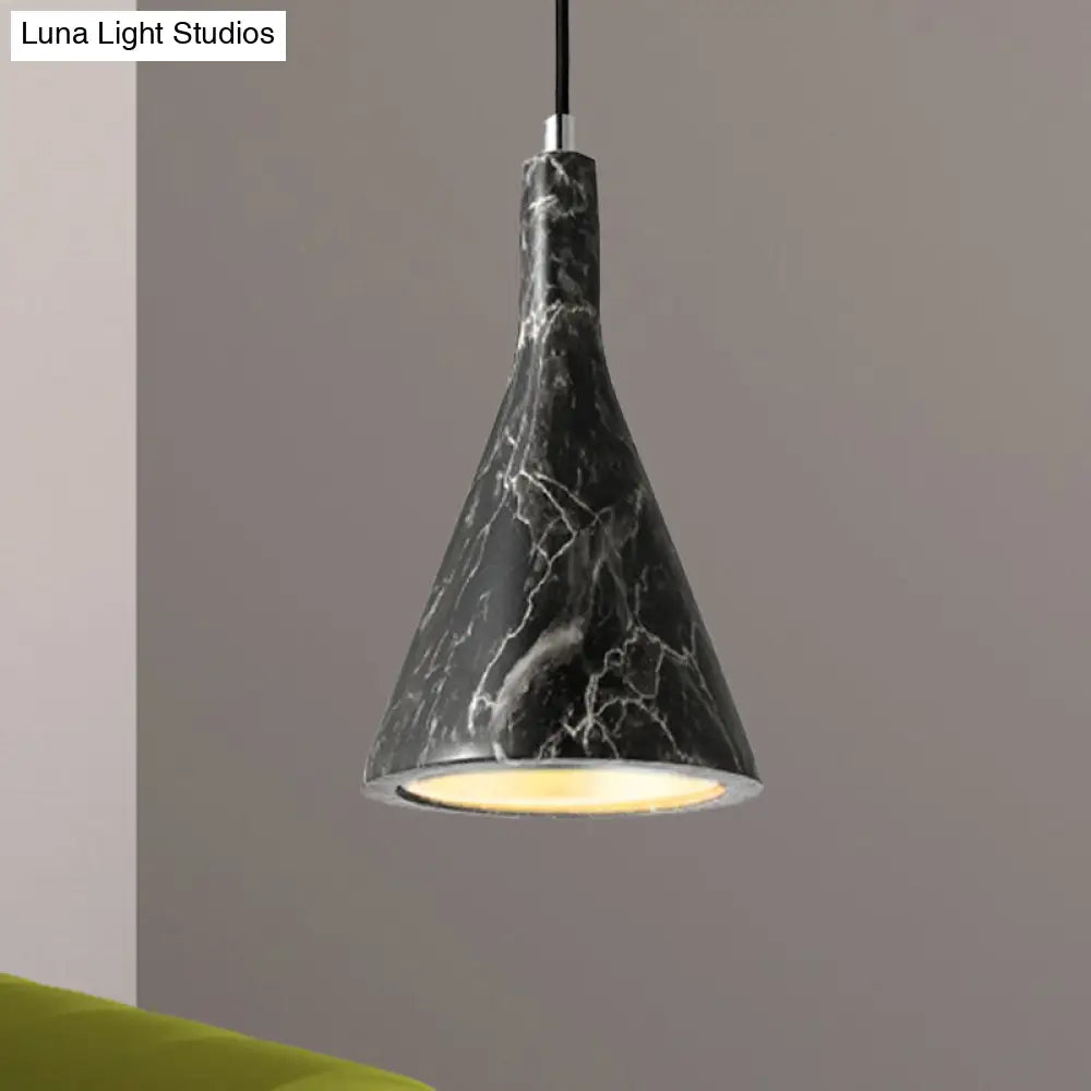 Pulcherrima - Vibrant Nordic Pendant Lights Black-White