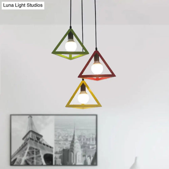 Retro Industrial Hanging Lamp With 3 Triangle Metallic Heads And Wire Guard In Black/White