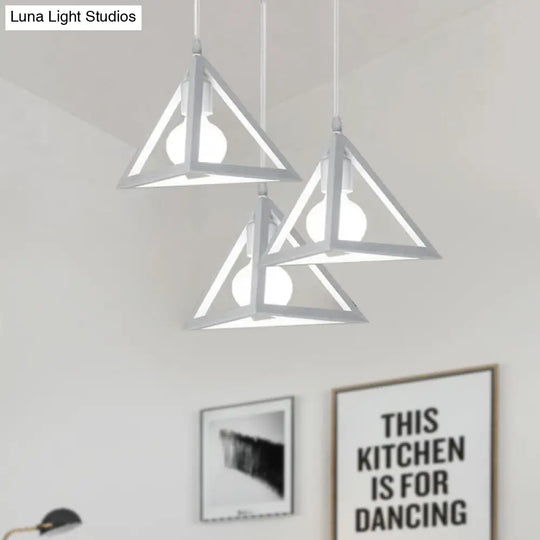 Retro Industrial Hanging Lamp With 3 Triangle Metallic Heads And Wire Guard In Black/White