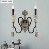 Retro Resin Candelabra Wall Lamp With Curved Arm In Black-Gold For Living Room