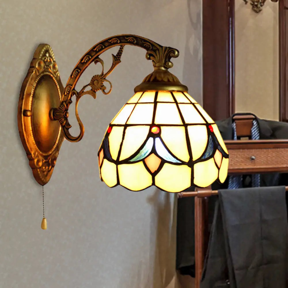 Retro Scalloped Wall Sconce Light: Stained Glass Bedroom Fixture With Tulip Pattern In Beige /