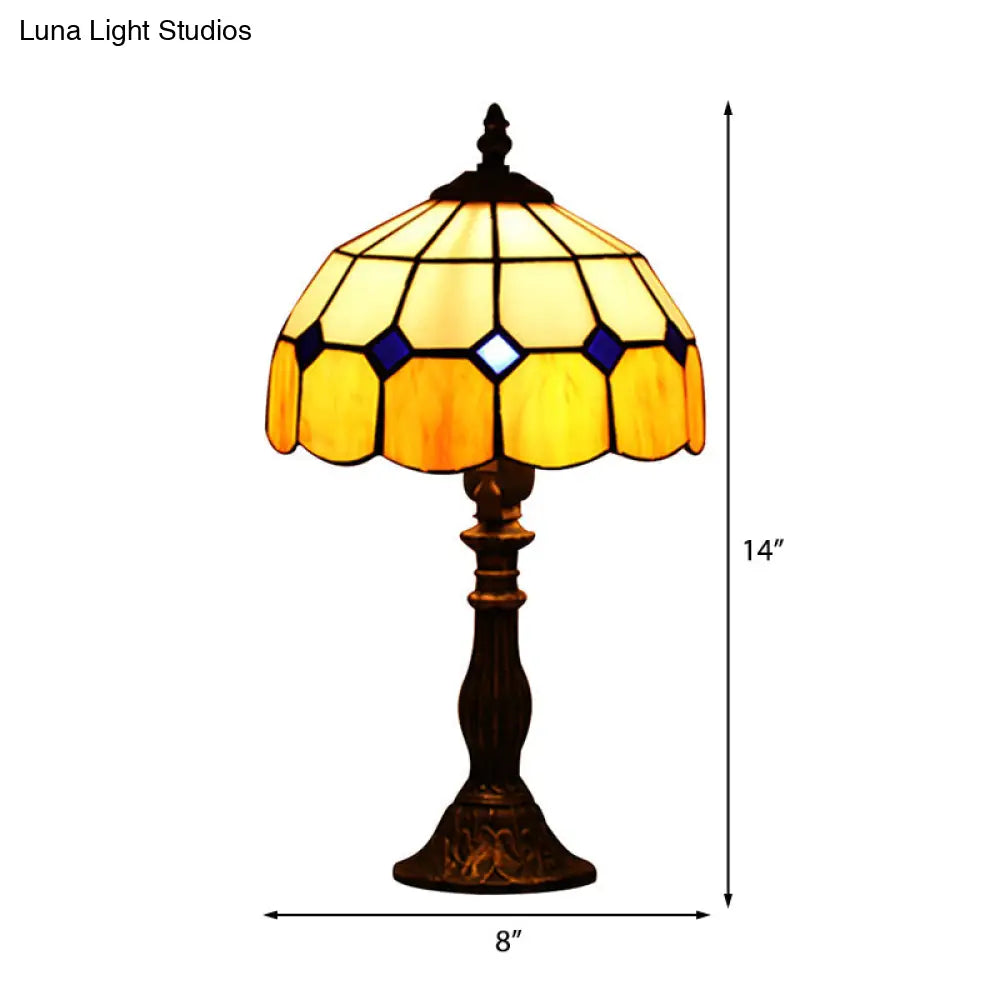 Retro Stained Glass Accent Table Lamp - Elegant 1-Light Décor For Bedside