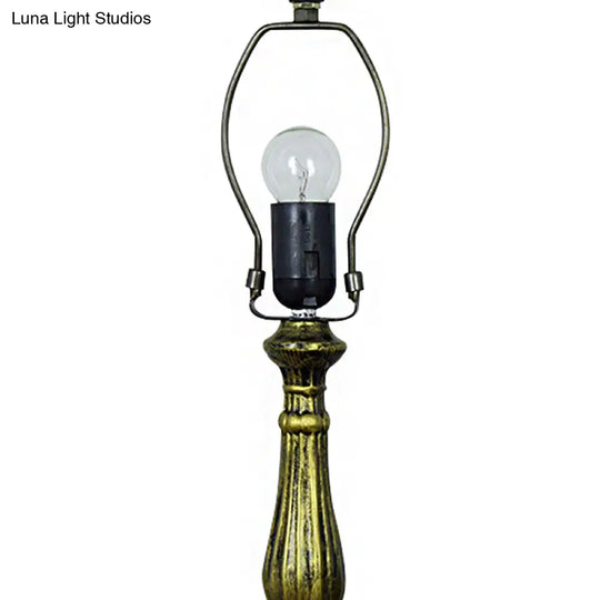 Retro Stained Glass Accent Table Lamp - Elegant 1-Light Décor For Bedside