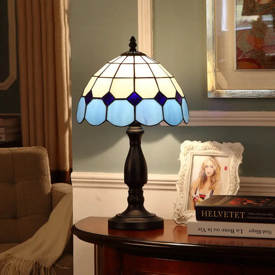 Retro Stained Glass Accent Table Lamp - Elegant 1-Light Décor For Bedside Light Blue