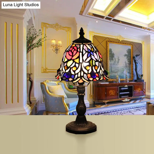 Retro Stained Glass Bedside Table Lamp - 1-Light Bell Accent Décor