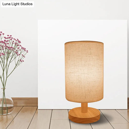 Retro-Style Bedroom Table Lamp: 1-Head White Light With Cylindrical Fabric Shade