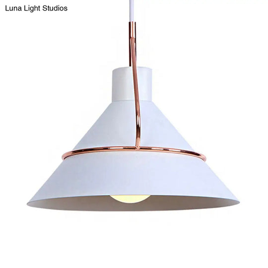 Retro Metal Cone Pendant Ceiling Light - Stylish Living Room Hanging (1-Light Black/White)